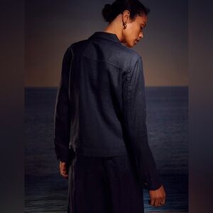 Simons , contemporaine, blc , NWOT, SM , linen jacket